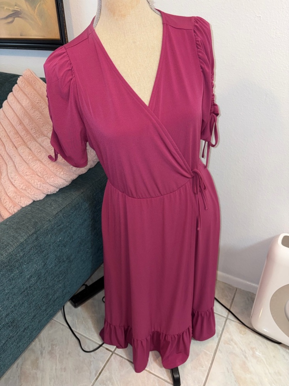 Women’s Torrid Faux Wrap Size 0 Fuscia Pink Midi Dress with Sleeves